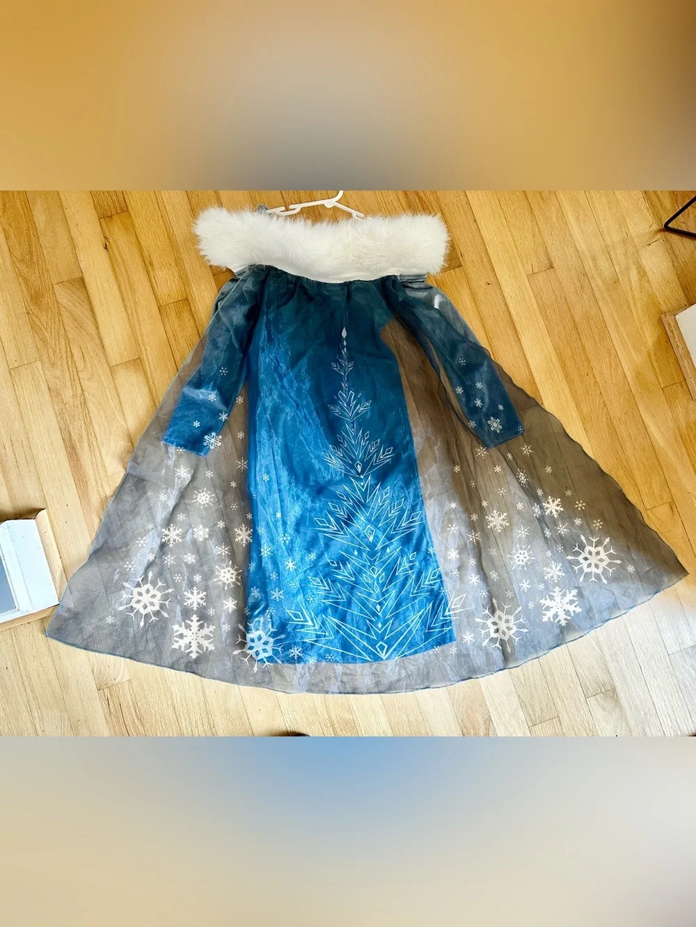 Girls H&M Disney Elsa frozen Ice Princess Dress with Fur Trim Sz 6/7 nwot